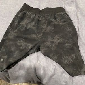 Lululemon The Short Size Medium 11 Inch